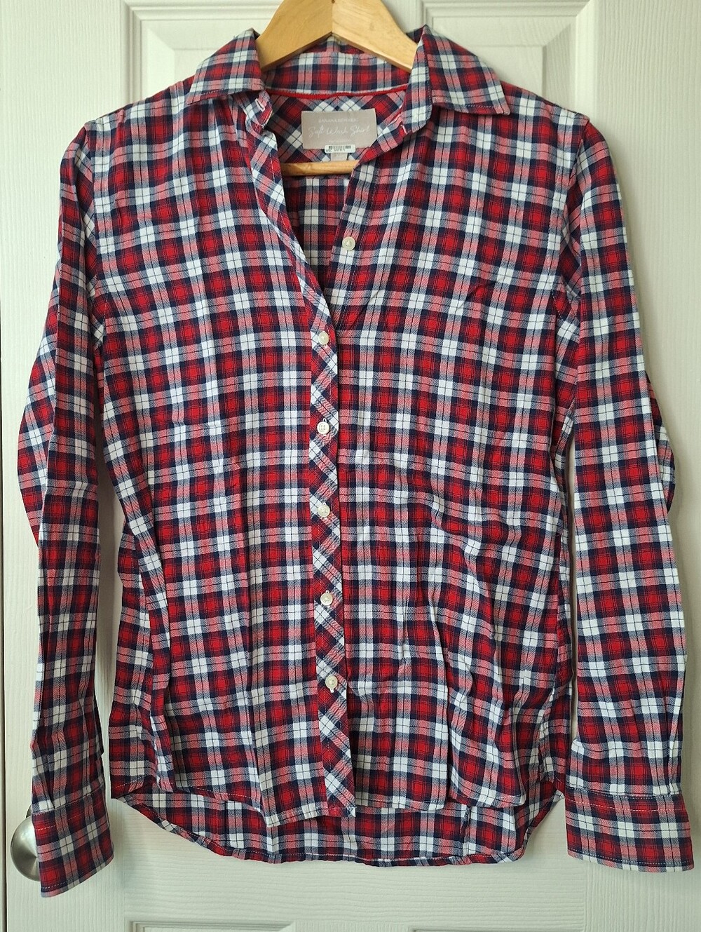 Banana Republic Soft Wash Cotton Plaid Button up Top in Red, Navy, White Size XS